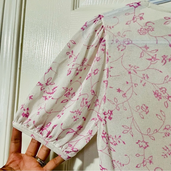 Zara White with Pink Floral Pattern Too with Two Front Buttons - Picture 6 of 8